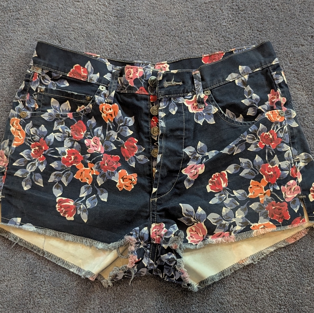 Citizens of humanity floral shorts size 28